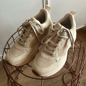 Lace Up Dad Sneaker